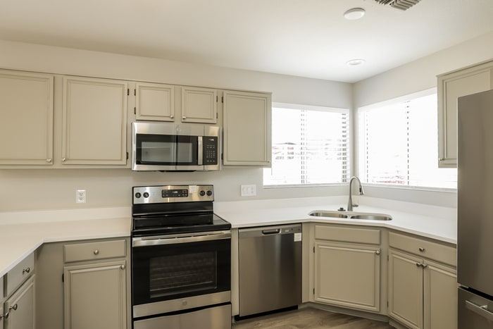 Building Photo - 15850 N 32nd Way