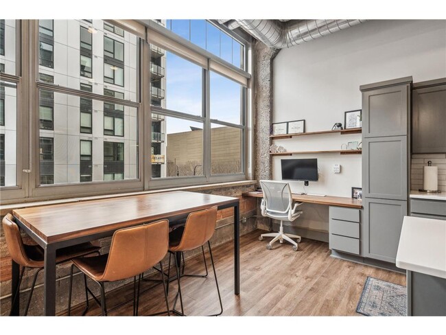 Building Photo - 521 7th St. S