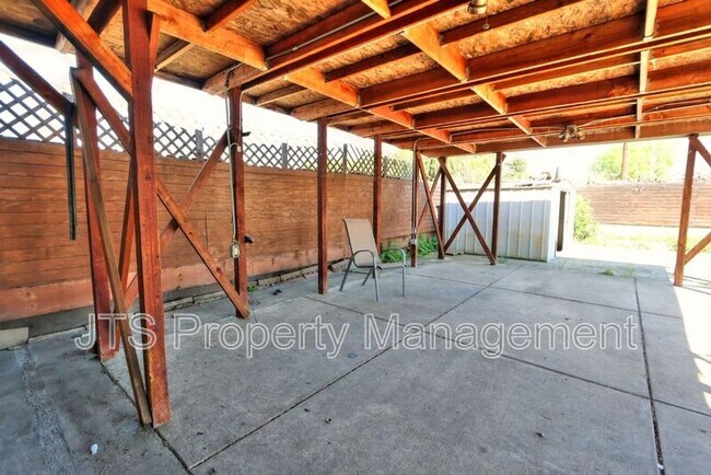 Building Photo - 7733 Temwoods Way