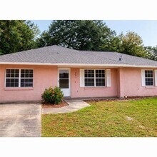 Building Photo - Beautifully Updated 3-Bedroom Home with Modern Finishes & Peaceful Backyard Retreat