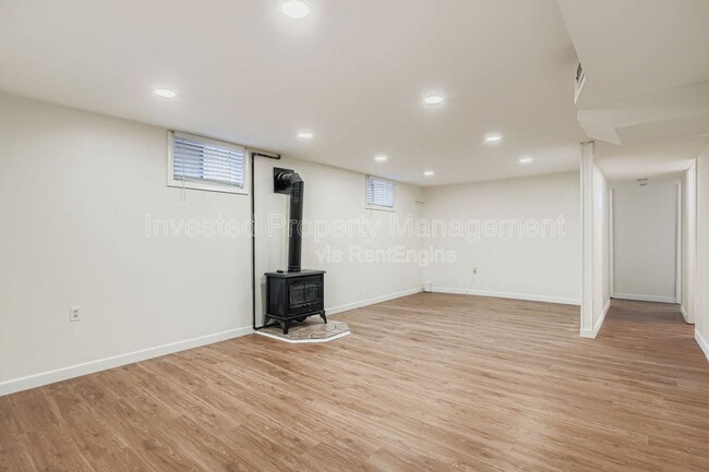 Building Photo - 4334 E 18th Ave