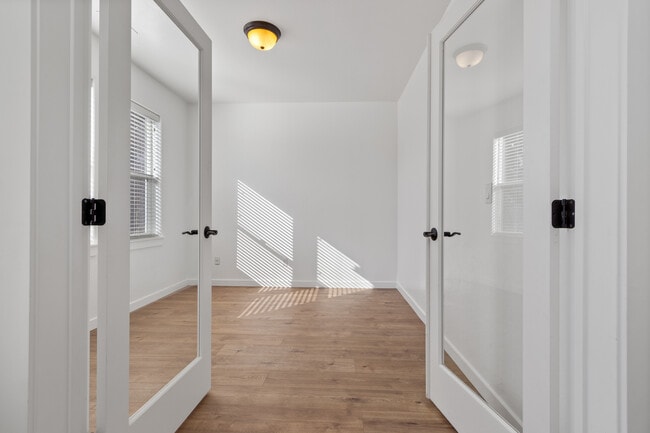 Building Photo - 10102 W Brownstone Dr