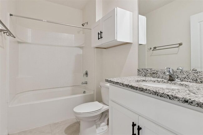 Building Photo - 4373 Deleon St