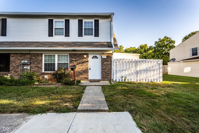 Building Photo - 4839 Oakwood Trail