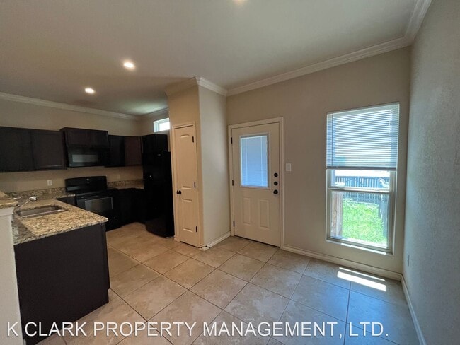 Building Photo - 3 br, 2.5 bath House - 6012 JAX WAY #103