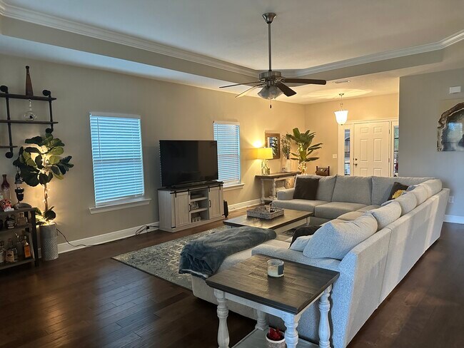 Building Photo - 111 Shoreview Dr