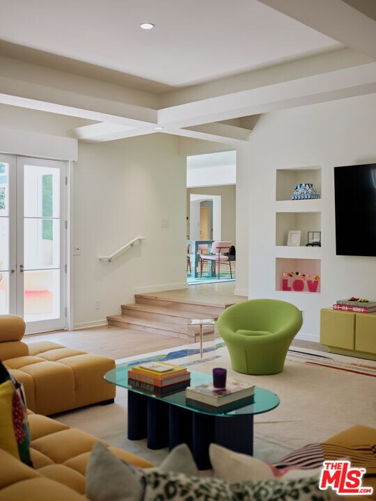 Building Photo - 661 Doheny Rd