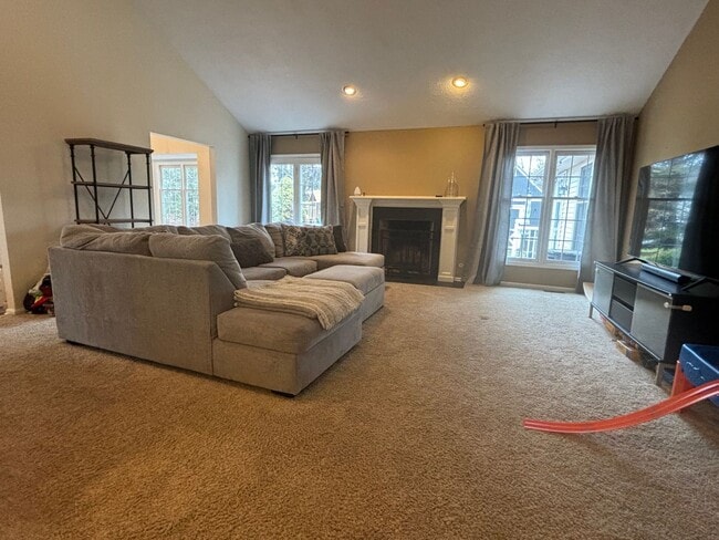 Building Photo - 4 Bed - 5 Bath with In-law Suite - Solon
