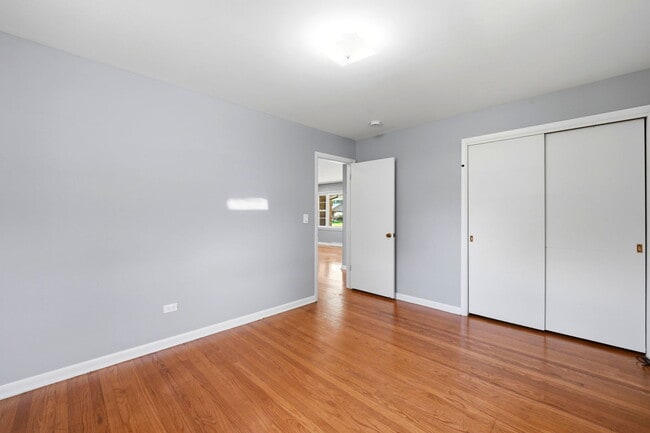 Building Photo - 152 Crestwood Dr