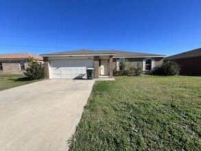Building Photo - 4115 Mustang Dr