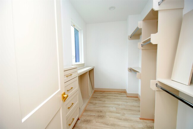 Building Photo - 6312 Illinois St