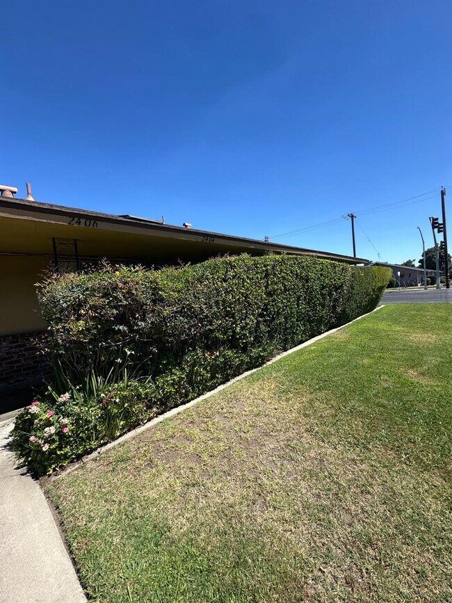 Building Photo - 2404 N Angus St