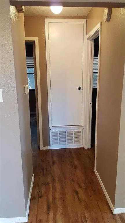 Building Photo - 801 Bracewood Cir
