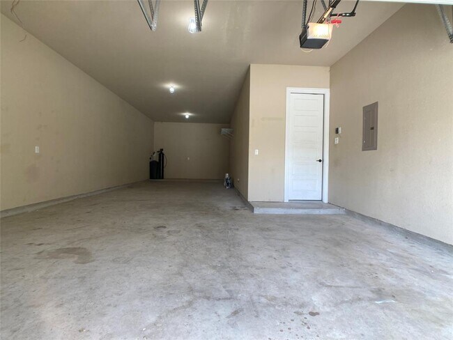 Building Photo - 2913 Waterson St