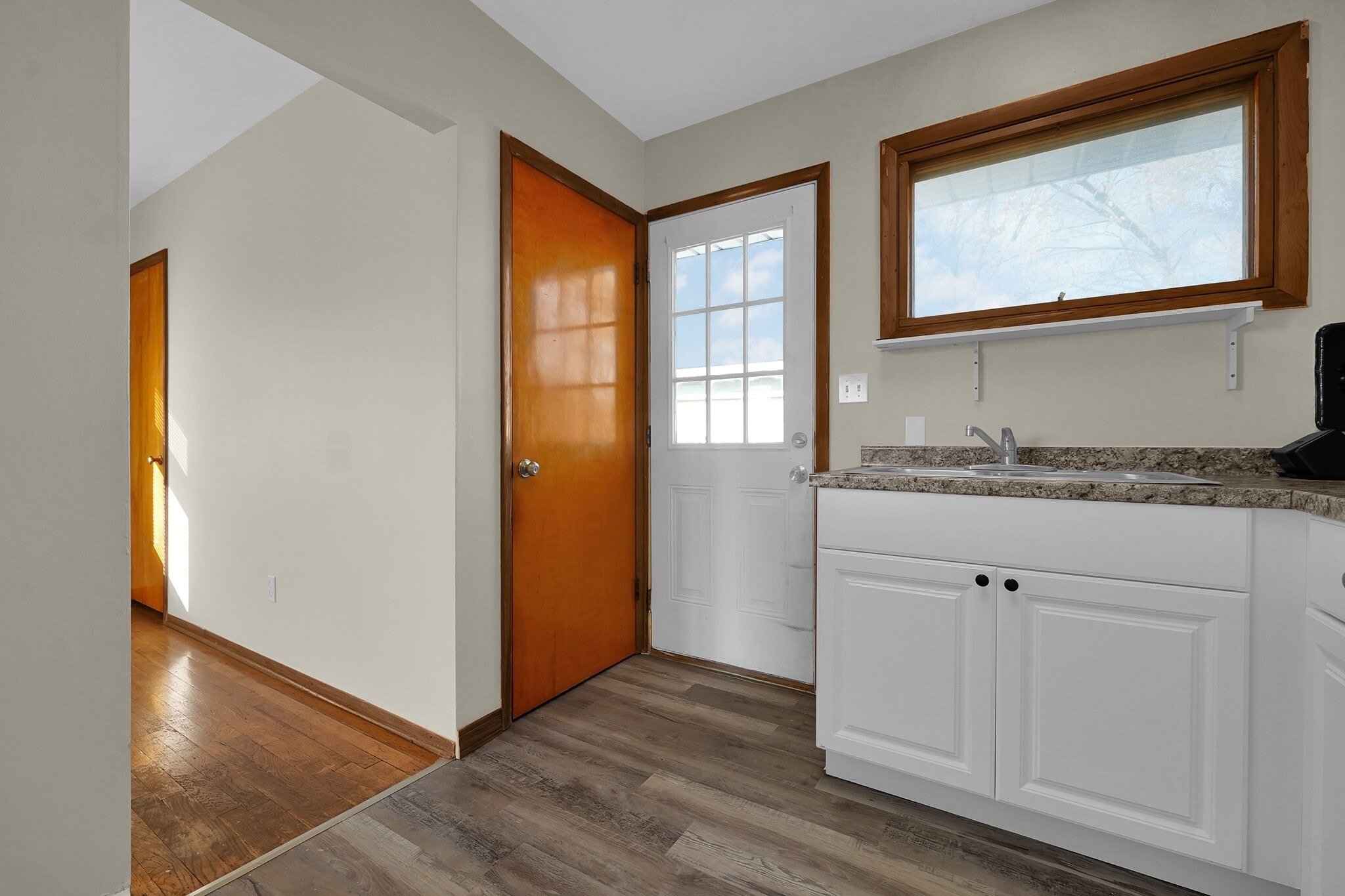 Building Photo - 995 Wiltshire Rd