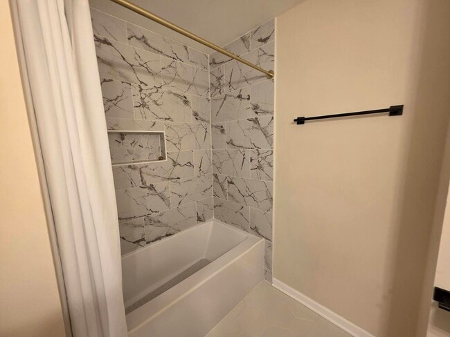 Building Photo - 482 Betsy Ross Ct