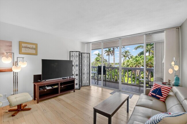 Building Photo - 2505 S Ocean Blvd