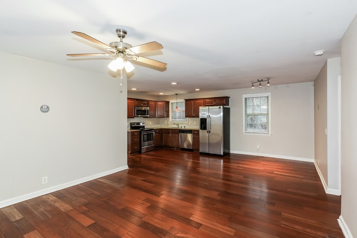 Building Photo - 107 Woodridge Dr