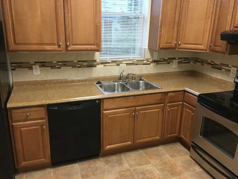 Kitchen - 1210 Delafield Pl NW