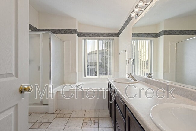 Building Photo - 20410 E Bellewood Pl