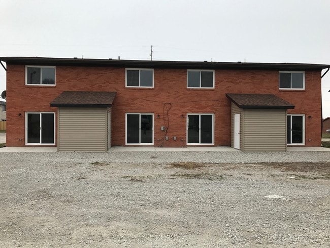 Building Photo - 304 Biggs Dr