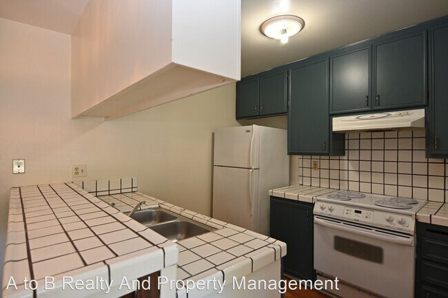 Building Photo - 2 br, 1 bath House - 5680 Calmor Ct #1
