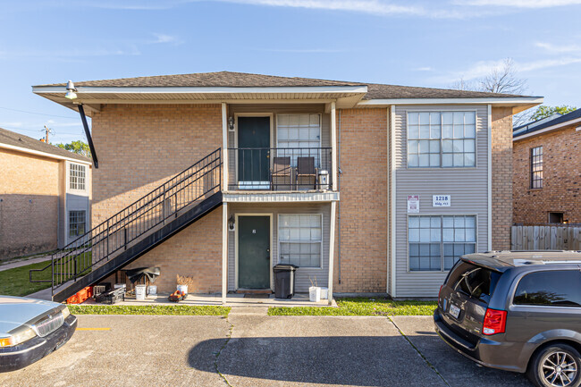 Building Photo - Landry Apartments