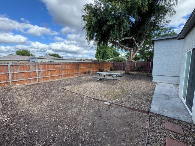 Building Photo - 4 Bedroom House in El Cajon