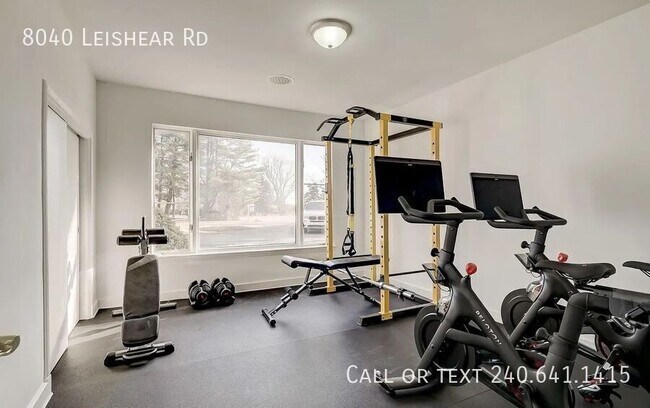 Building Photo - 8040 Leishear Rd