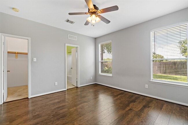 Building Photo - 5425 Jefferson St