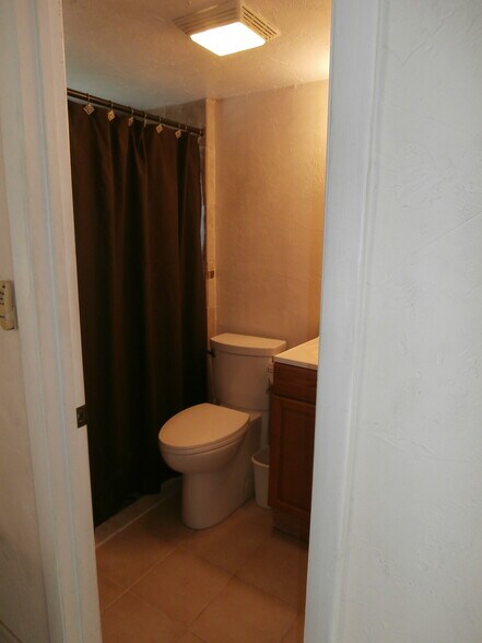 Building Photo - 300 Salem Ave NW