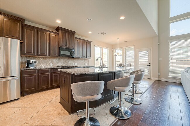 Building Photo - 14113 Timber Bluff Dr