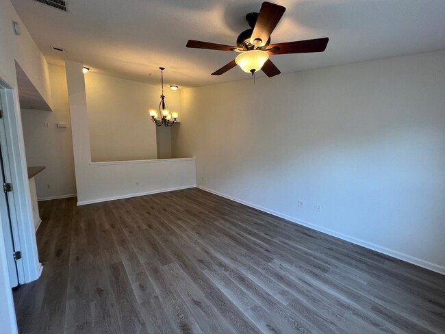 Building Photo - Nice 2 bedroom condo for rent in Heron’s L...