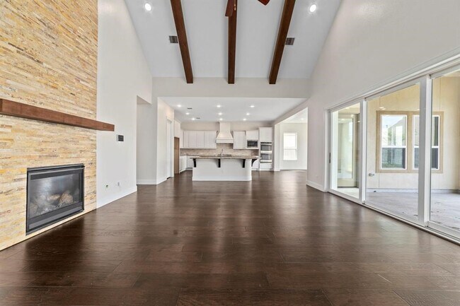 Building Photo - 9814 Carver Dr