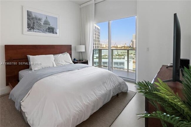 Building Photo - 17550 Collins Ave