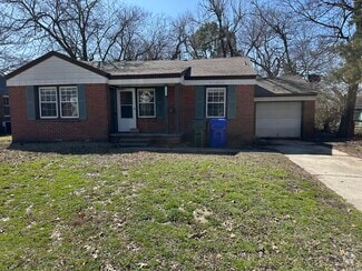 Building Photo - 1122 E Louisiana St
