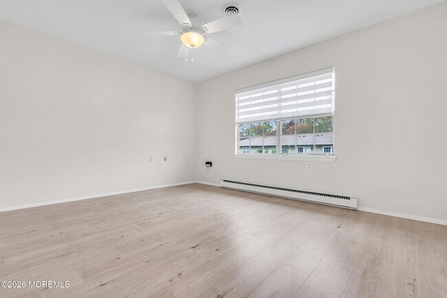 Building Photo - 15 Yorkshire Ct