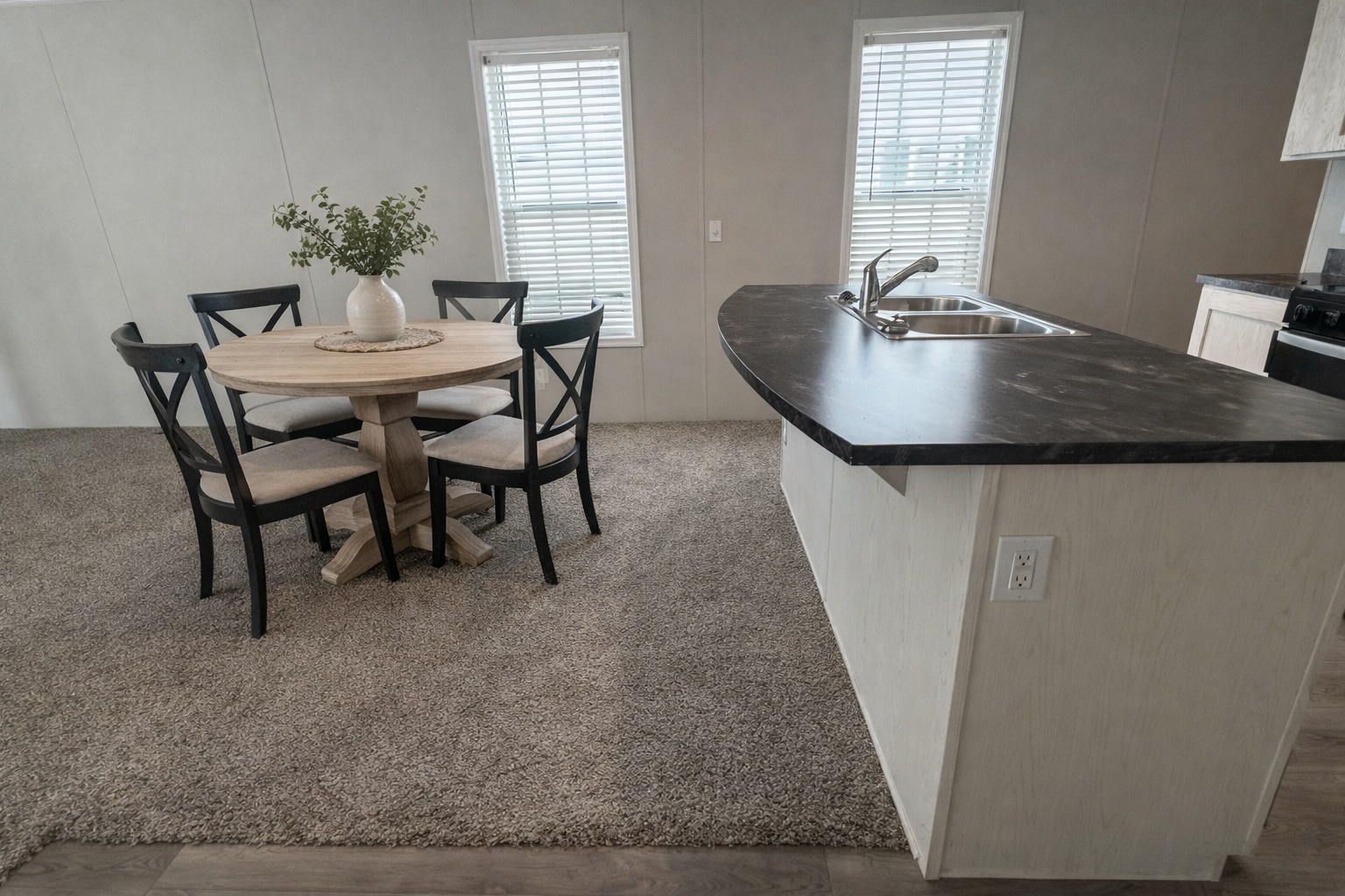 Building Photo - 38037 Chilver Ave