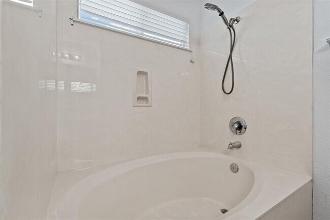 Building Photo - 11205 Burton St