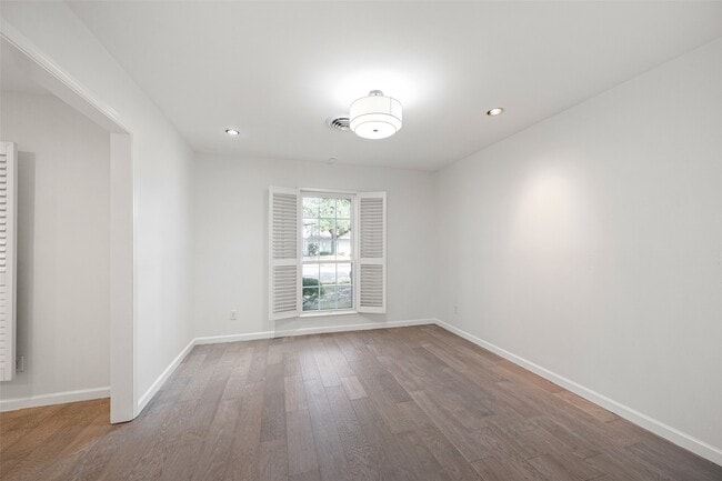 Building Photo - 5315 Rutherglenn Dr