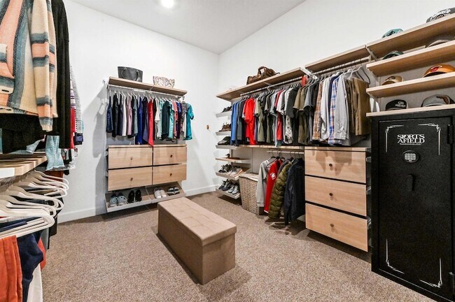 Building Photo - 9891 SW Legacy Dr