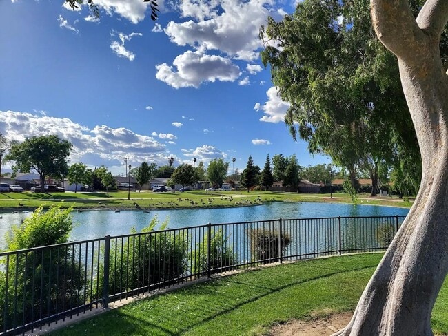 Building Photo - 1502 Coolidge St