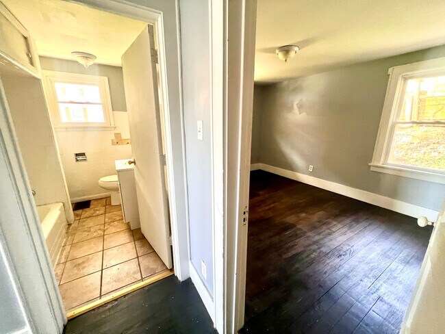 Building Photo - 504/506 Ninth Street