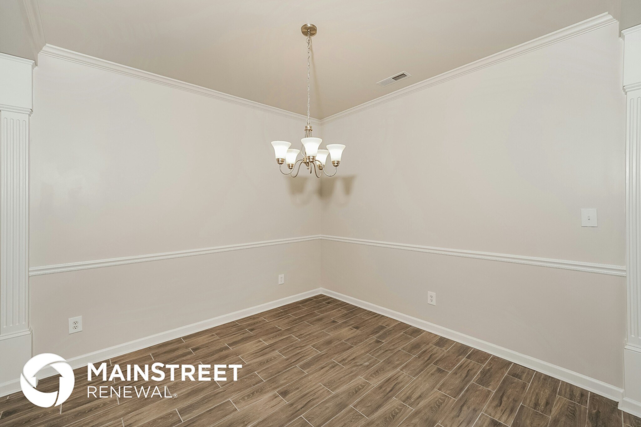 Building Photo - 4821 Southern Oaks Ln