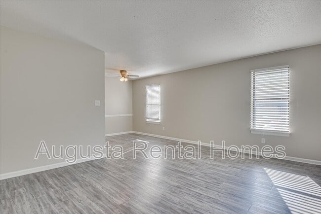 Building Photo - 171 Chalet North CT