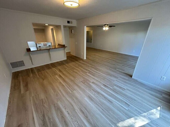 Building Photo - 1817 Pueblo Pl