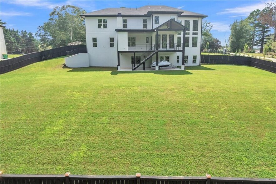 Building Photo - 3671 Hamilton Mill Rd