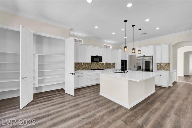 Kitchen Pantry - 2793 Bellini Dr