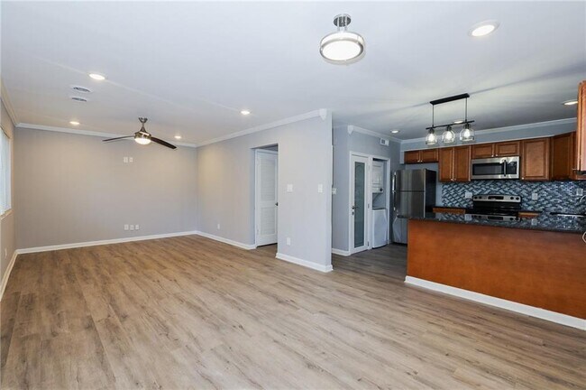 Building Photo - 1277 Goodwin Rd NE