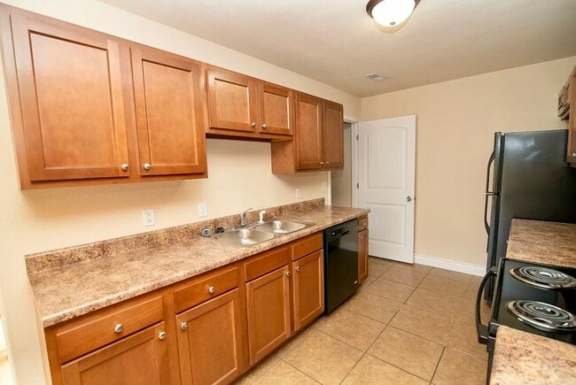 Building Photo - 300 Rylee Cir